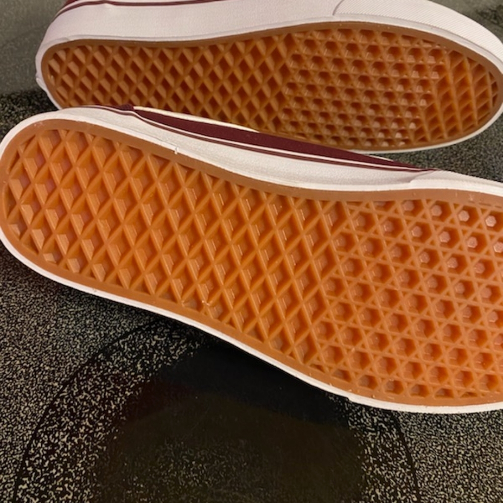 Vans - Picture 3 of 4